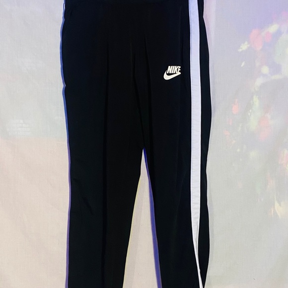 2 pair of Nike track sweat pants - Picture 3 of 3